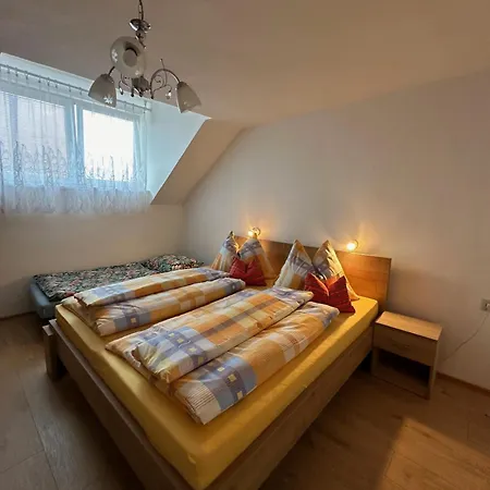 Privat Mulik Homestay *
